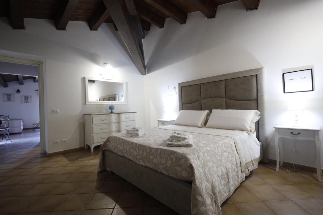 One-Bedroom Apartment,1428052336:JPEG